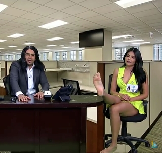 Kristal Silva feet photo thumbnail