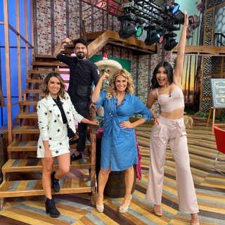 Kristal Silva feet photo thumbnail