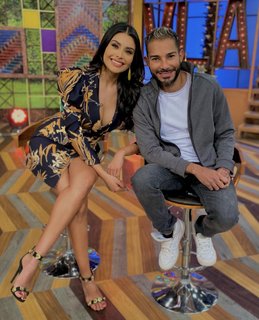 Kristal Silva feet photo thumbnail