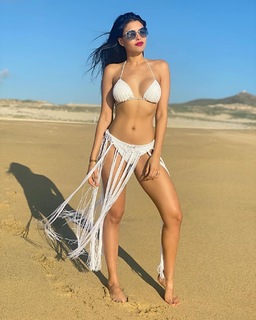 Kristal Silva feet photo thumbnail