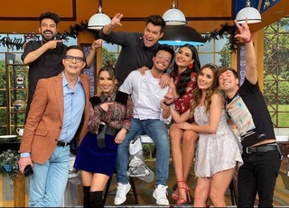 Kristal Silva feet photo thumbnail