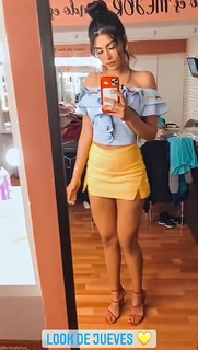 Kristal Silva feet photo thumbnail