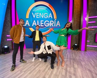 Kristal Silva feet photo thumbnail