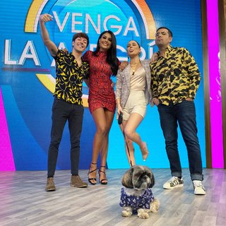 Kristal Silva feet photo thumbnail