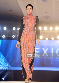 Kristal Silva feet photo thumbnail