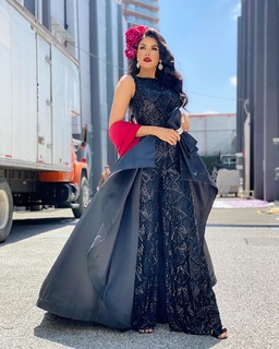 Kristal Silva feet photo thumbnail