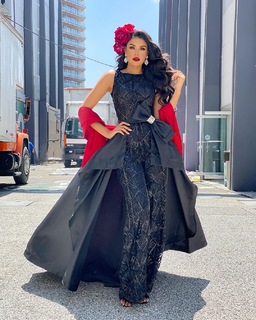 Kristal Silva feet photo thumbnail