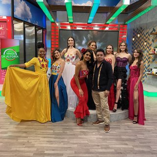 Kristal Silva feet photo thumbnail