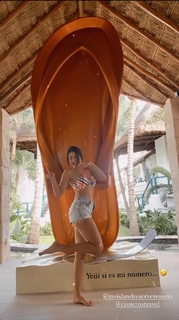 Kristal Silva feet photo thumbnail