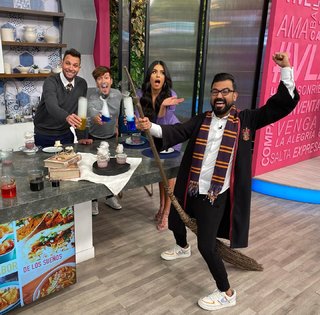 Kristal Silva feet photo thumbnail