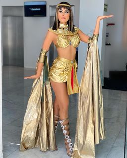 Kristal Silva feet photo thumbnail