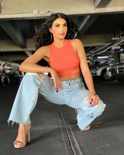 Kristal Silva feet photo thumbnail