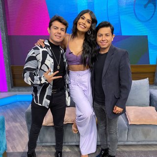 Kristal Silva feet photo thumbnail