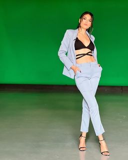 Kristal Silva feet photo thumbnail