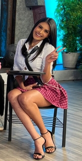 Kristal Silva feet photo thumbnail