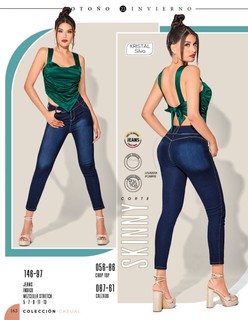 Kristal Silva feet photo thumbnail