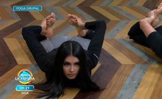 Kristal Silva feet photo thumbnail