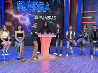 Kristal Silva feet photo thumbnail