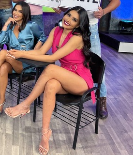 Kristal Silva feet photo thumbnail