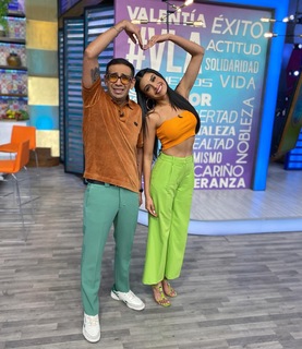 Kristal Silva feet photo thumbnail