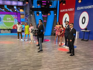 Kristal Silva feet photo thumbnail