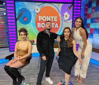 Kristal Silva feet photo thumbnail