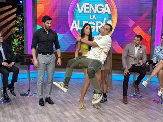 Kristal Silva feet photo thumbnail