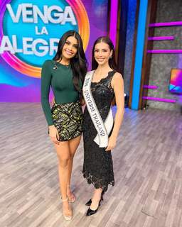 Kristal Silva feet photo thumbnail