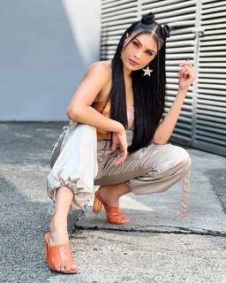 Kristal Silva feet photo thumbnail