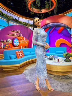 Kristal Silva feet photo thumbnail