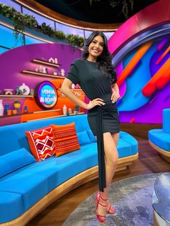 Kristal Silva feet photo thumbnail