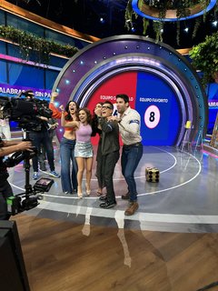 Kristal Silva feet photo thumbnail