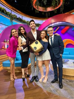 Kristal Silva feet photo thumbnail