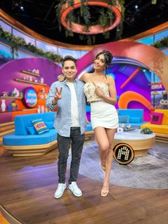 Kristal Silva feet photo thumbnail