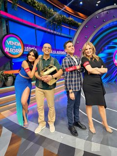 Kristal Silva feet photo thumbnail