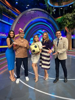 Kristal Silva feet photo thumbnail