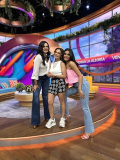 Kristal Silva feet photo thumbnail