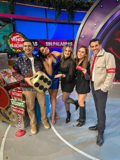 Kristal Silva feet photo thumbnail