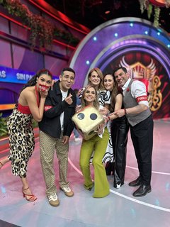 Kristal Silva feet photo thumbnail