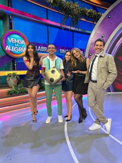 Kristal Silva feet photo thumbnail