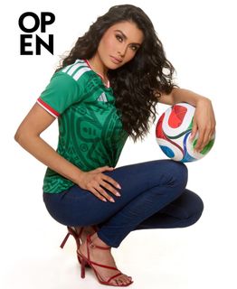 Kristal Silva feet photo 11