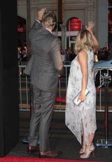 Kristen Bell feet photo thumbnail