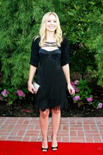 Kristen Bell feet photo thumbnail