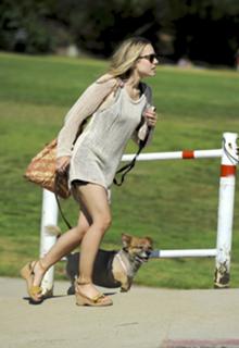 Kristen Bell feet photo thumbnail