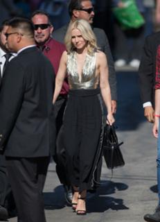 Kristen Bell feet photo thumbnail