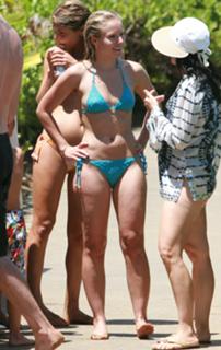 Kristen Bell feet photo thumbnail