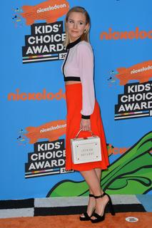 Kristen Bell feet photo thumbnail