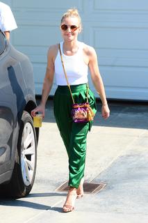 Kristen Bell feet photo thumbnail