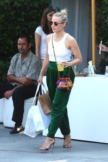 Kristen Bell feet photo thumbnail