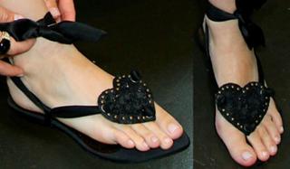 Kristen Bell feet photo thumbnail
